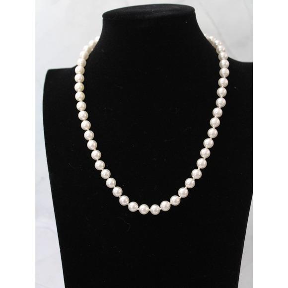 Unknown Jewelry - Very Nice 18 Inch Off White Pearl Necklace Knotted Between Beads N58